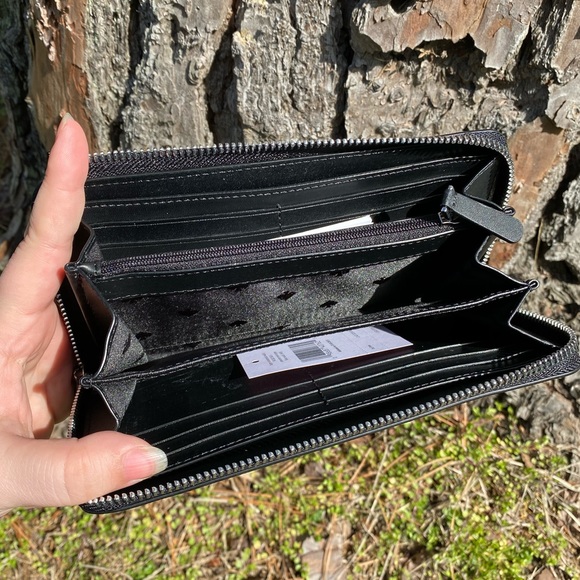Kate Spade ♠️ classy zip around wallet💗 - Picture 5 of 8